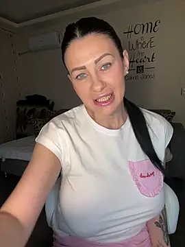 IRISWHITE17 online show from 9, 3, 2026