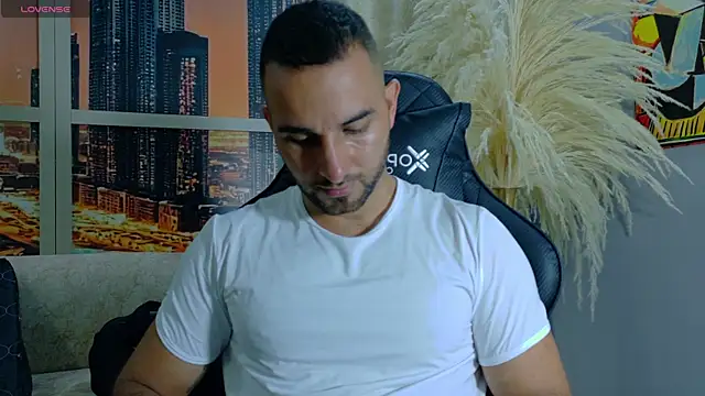 Snapshot of lorenzo_walker_1 chatting on 13, 5, 2026 lorenzo walker 1 online show from 13, 5, 2026