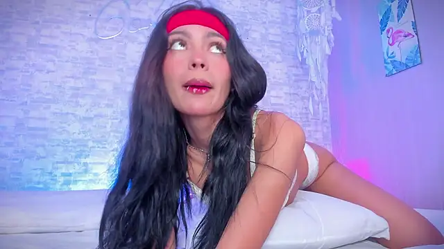 ayla lux online show from 15, 2, 2026