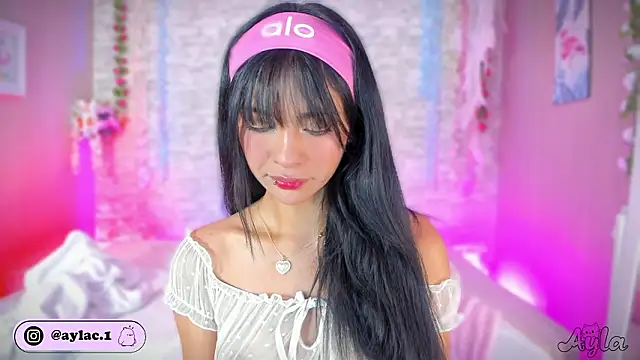 ayla lux online show from 24, 3, 2026