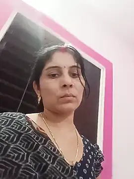 Hot ree85 online show from 21, 5, 2026