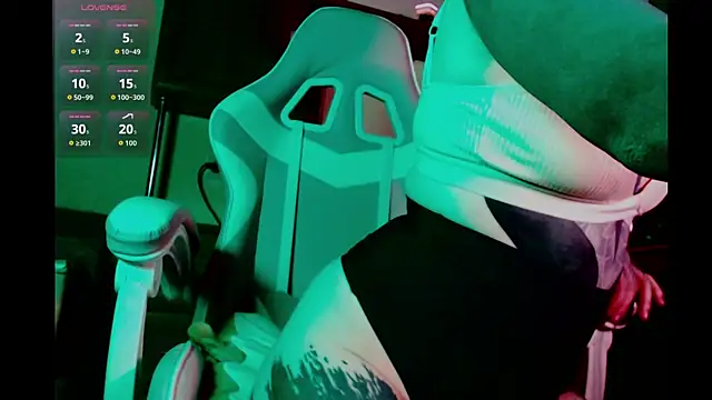 Gloomy Suemi online show from 9, 4, 2026