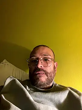 Zingaro0611 online show from 12, 1, 2026