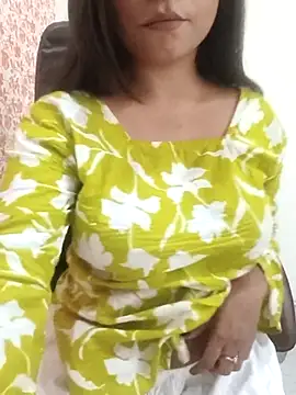 Hot Twinkle online show from 2, 4, 2026