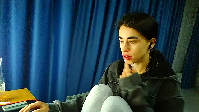 Vlada Elfie online show from 14, 3, 2026