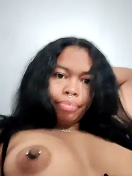 Snapshot of shenna_brunette chatting on 9, 1, 2026 shenna brunette online show from 9, 1, 2026