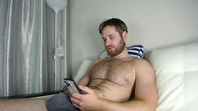 Snapshot of LorenzoLux chatting on 27, 9, 2025 LorenzoLux online show from 27, 9, 2025