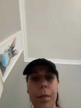 Snapshot of Luna_licous chatting on 24, 6, 2026 Luna licous online show from 24, 6, 2026