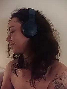 Dirty Pink online show from 9, 2, 2026