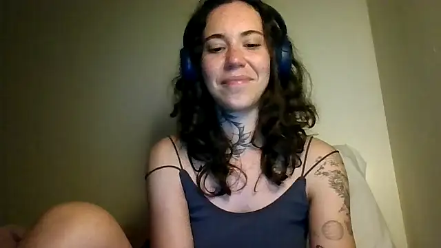 Snapshot of Dirty_Pink chatting on 2, 3, 2026 Dirty Pink online show from 2, 3, 2026