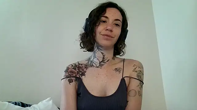 Snapshot of Dirty_Pink chatting on 2, 4, 2026 Dirty Pink online show from 2, 4, 2026