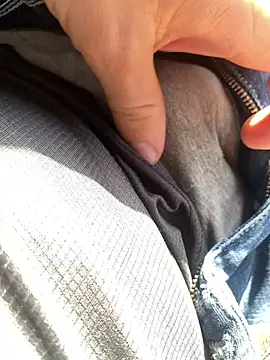 allee2206 online show from 10, 3, 2026