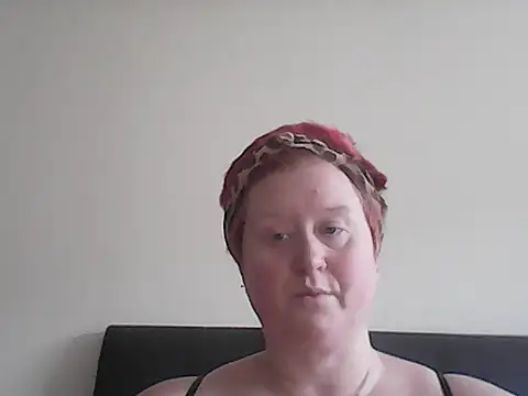 BustyRedxx online show from 7, 5, 2026