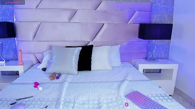 Ivy Coopper online show from 14, 1, 2026