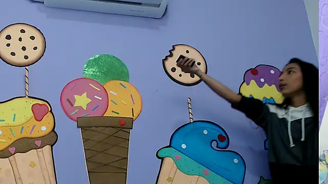 Snapshot of skinnysexzara18 chatting on 9, 2, 2026 skinnysexzara18 online show from 9, 2, 2026