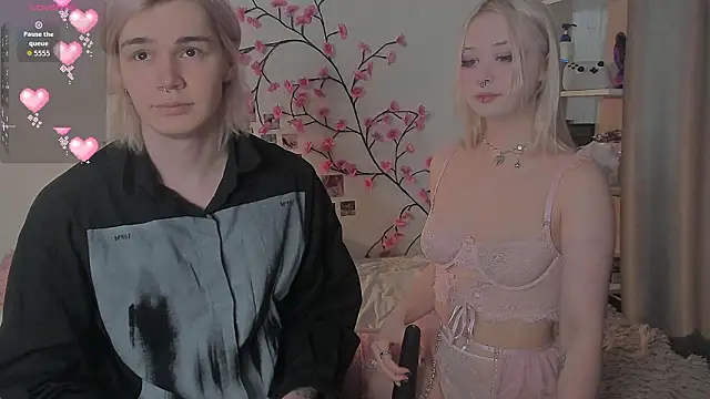 SweetheartsFriends online show from 13, 3, 2026