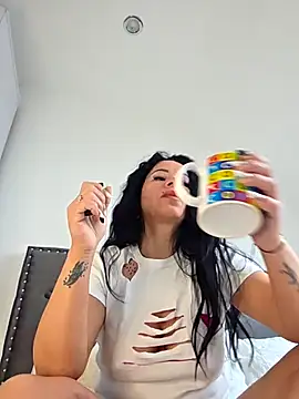 QueenMary80 online show from 13, 1, 2026