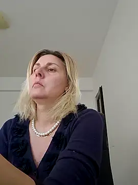 Amelia9798 online show from 13, 3, 2026