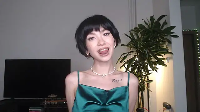 Snapshot of Marley_Queen chatting on 12, 7, 2026 Marley Queen online show from 12, 7, 2026