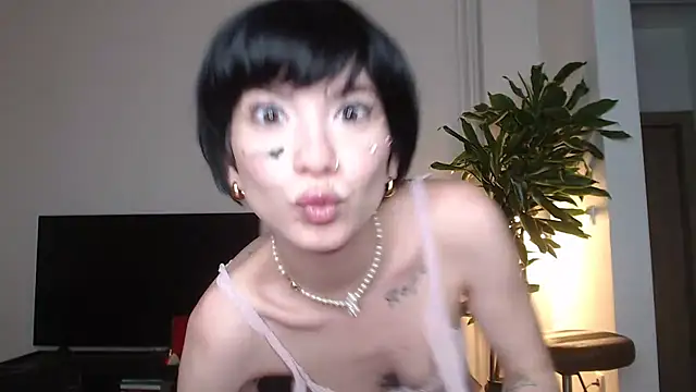 Snapshot of Marley_Queen chatting on 13, 7, 2026 Marley Queen online show from 13, 7, 2026