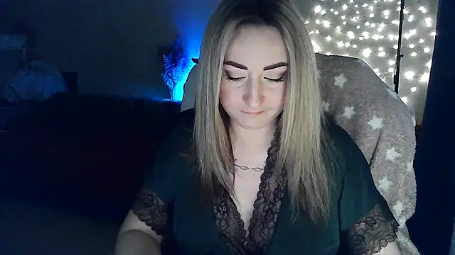 FoxyAnn12 online show from 23, 4, 2026