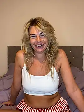 Scarlett the girlnextdoor online show from 26, 7, 2026