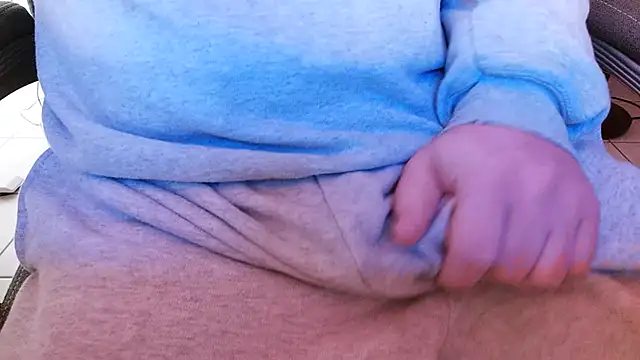 Snapshot of Dominic2295 chatting on 1, 2, 2026 Dominic2295 online show from 1, 2, 2026