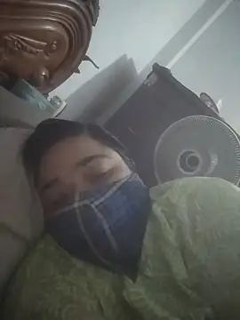 momo loves online show from 10, 4, 2026