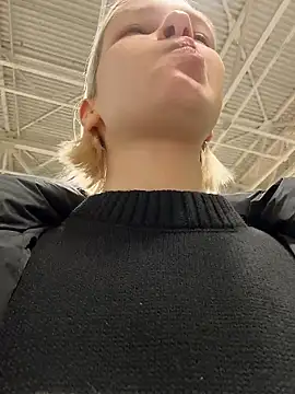 Snapshot of AshleyMur chatting on 18, 1, 2026 AshleyMur online show from 18, 1, 2026