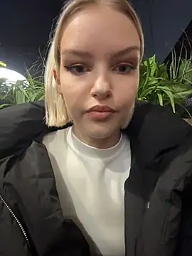 Snapshot of AshleyMur chatting on 11, 2, 2026 AshleyMur online show from 11, 2, 2026