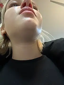 Snapshot of AshleyMur chatting on 23, 2, 2026 AshleyMur online show from 23, 2, 2026