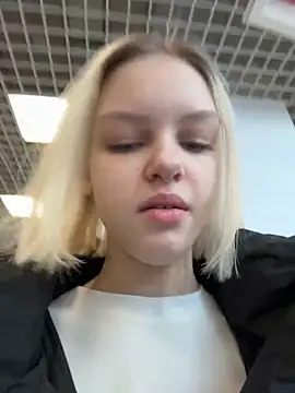 Snapshot of AshleyMur chatting on 27, 2, 2026 AshleyMur online show from 27, 2, 2026