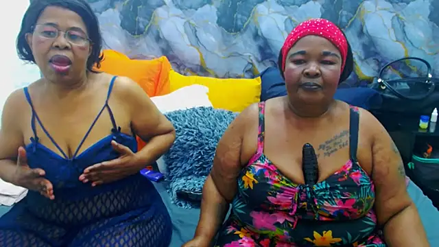 Snapshot of SEXY_MATURExx chatting on 1, 6, 2026 SEXY MATURExx online show from 1, 6, 2026