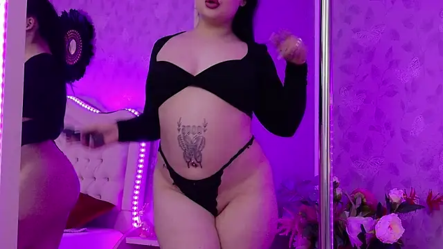 Snapshot of LunaXBabe chatting on 25, 4, 2026 LunaXBabe online show from 25, 4, 2026