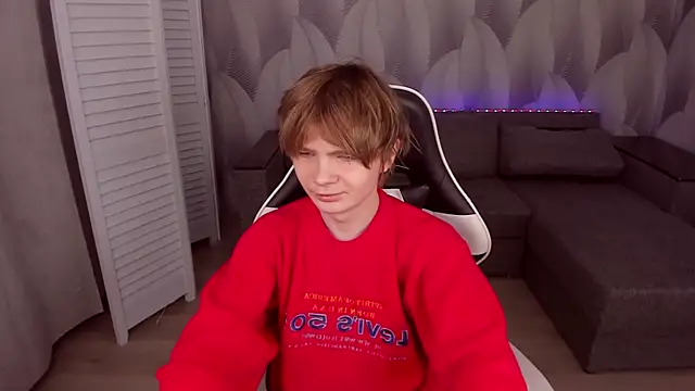 RowanScarlett online show from 10, 1, 2026