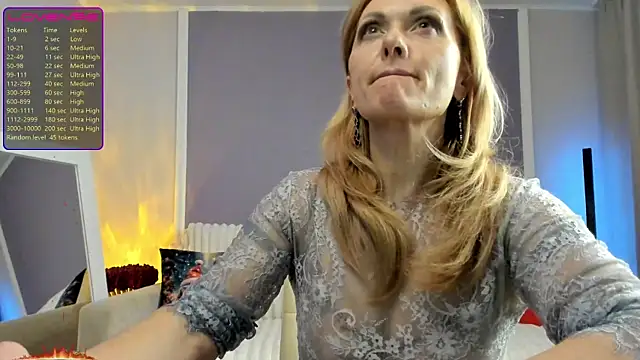 Snapshot of Monika-peach chatting on 28, 4, 2026 Monika-peach online show from 28, 4, 2026