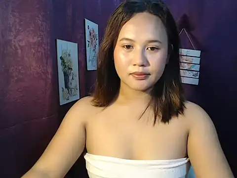 Snapshot of creamycarra chatting on 19, 6, 2026 creamycarra online show from 19, 6, 2026