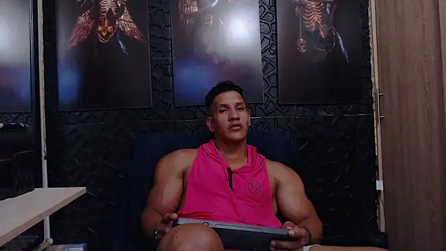 Snapshot of viktor_herrera chatting on 3, 7, 2026 viktor herrera online show from 3, 7, 2026