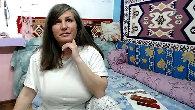 Adelinemilf online show from 28, 4, 2026