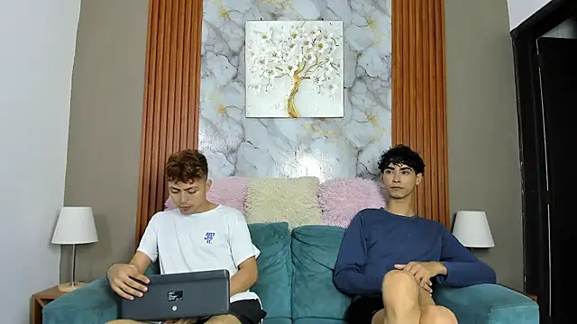 Snapshot of AVENGER_BOYS2026 chatting on 22, 4, 2026 AVENGER BOYS2026 online show from 22, 4, 2026