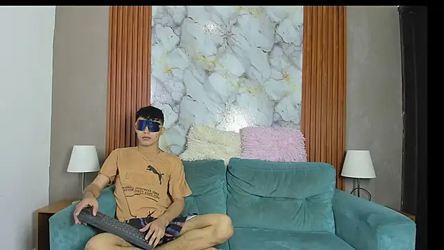 Snapshot of AVENGER_BOYS2026 chatting on 8, 6, 2026 AVENGER BOYS2026 online show from 8, 6, 2026