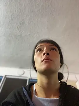 Snapshot of Michelle_ec chatting on 28, 5, 2026 Michelle ec online show from 28, 5, 2026