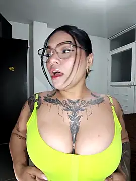 Snapshot of brenda_palacio chatting on 16, 2, 2026 brenda palacio online show from 16, 2, 2026