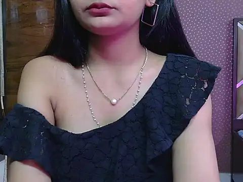 sweet riyaaa online show from 10, 5, 2026