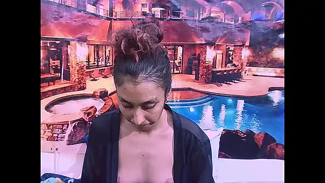 IndianSexyButt online show from 18, 4, 2026