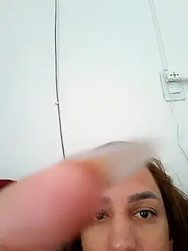 ofjuliaa online show from 15, 1, 2026