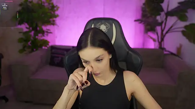 Mila Rose054 online show from 7, 4, 2026