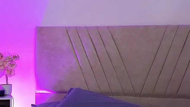 Snapshot of DulceRouss_ chatting on 26, 3, 2026 DulceRouss online show from 26, 3, 2026