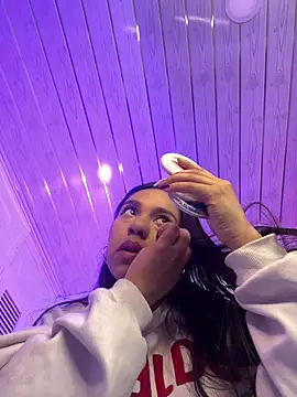 Snapshot of DulceRouss_ chatting on 10, 4, 2026 DulceRouss online show from 10, 4, 2026