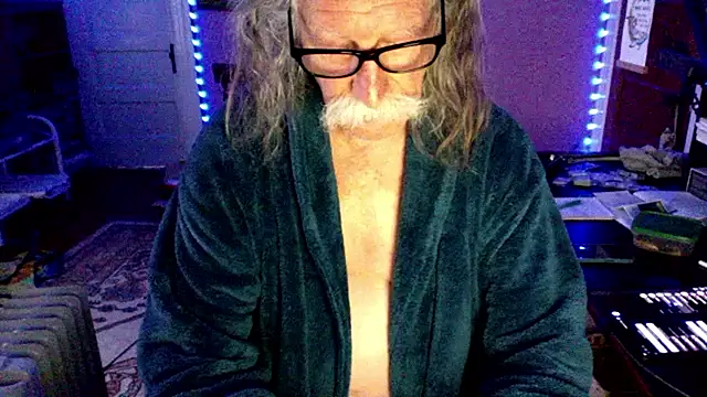 LickYourYoni online show from 11, 4, 2026